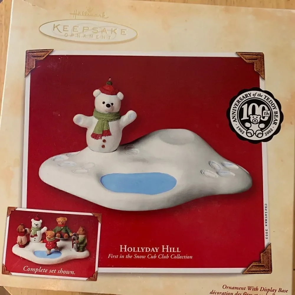 Holiday Hill Hallmark Keepsake Christmas Holiday Ornament Winter Display 5 Bears
